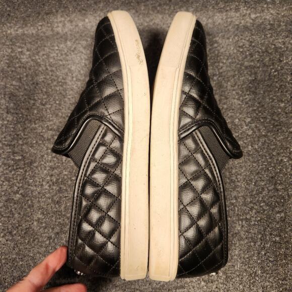STEVE MADDEN Ecentrcq Black Faux Leather Quilted Comfort Slip On Womens 9M - Picture 6 of 10